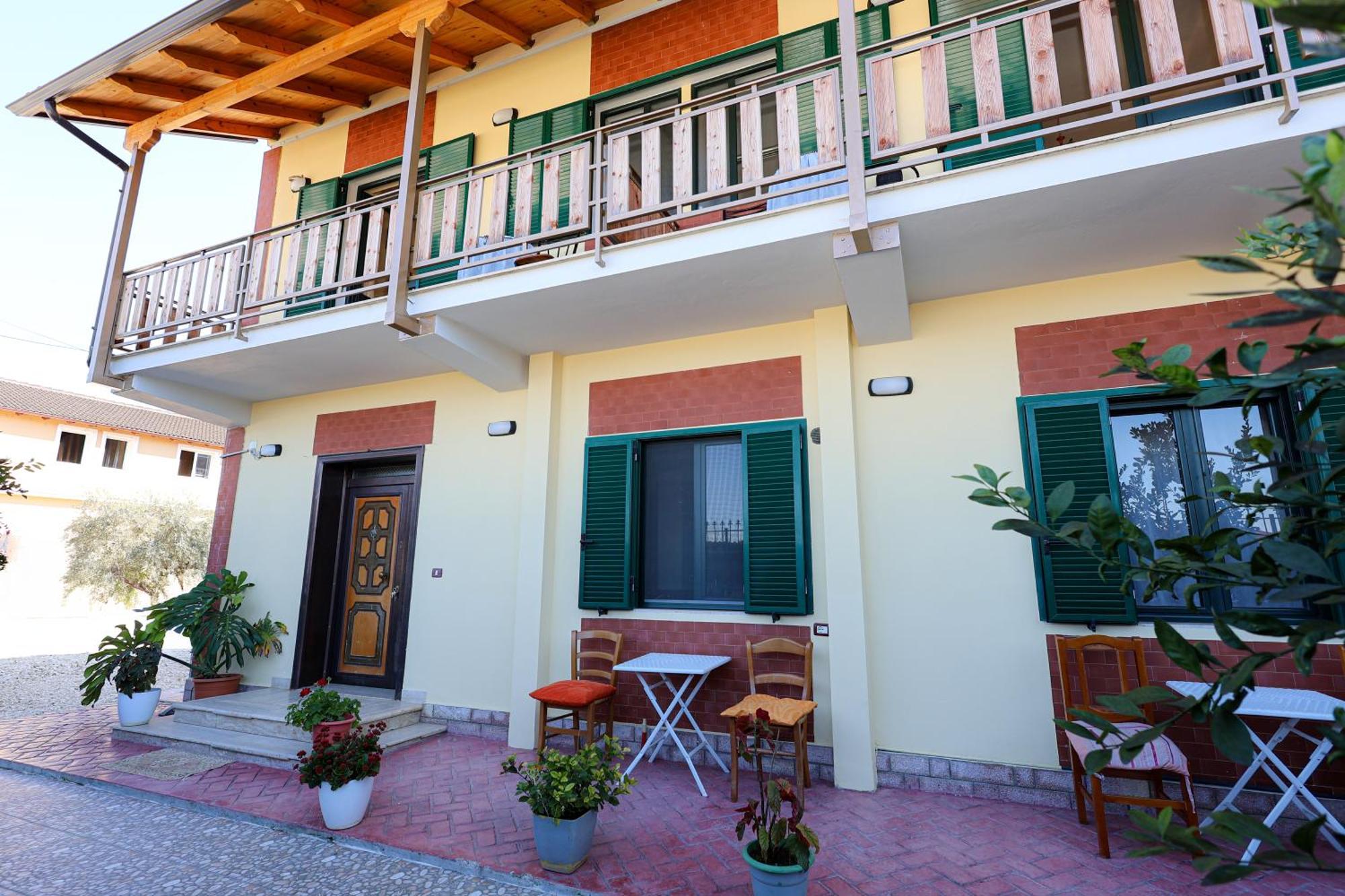 Bed and Breakfast Casa La Pieve Берат Экстерьер фото